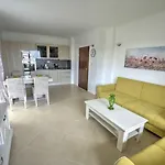 Oasis Luxury 아파트 *