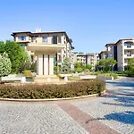 Oasis Luxury 아파트 로제넷츠