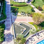Oasis Luxury *